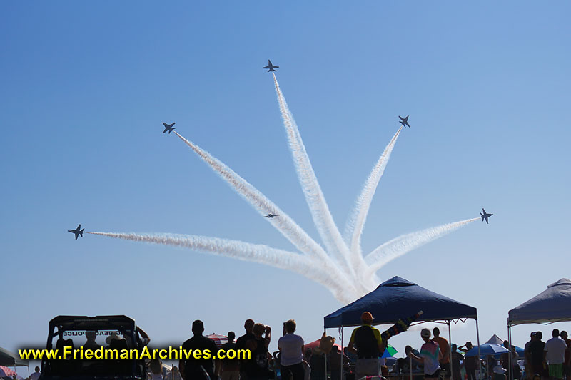 air,military,fighter,jets,F-16,Navy,Blue Angels,formation,blue,sky,air force,exhaust,display,pilots,